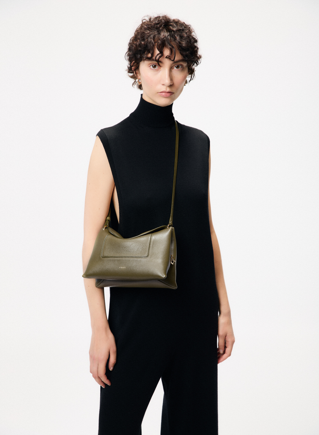 ペネロペ スラウチバッグ - OLIVE CRUST | 【Wandler ペネロペ スラウチバッグ - OLIVE CRUST | 【Wandler