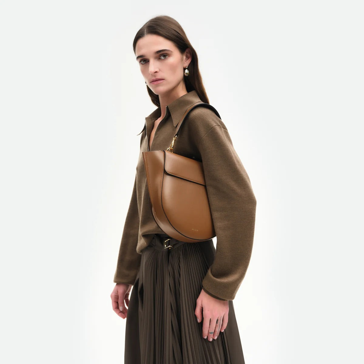 ホルテンシア ミディアム ハンドバッグ - SADDLE | 【Wandler